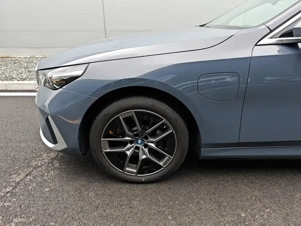 BMW i5 2025 из CN, фото 6