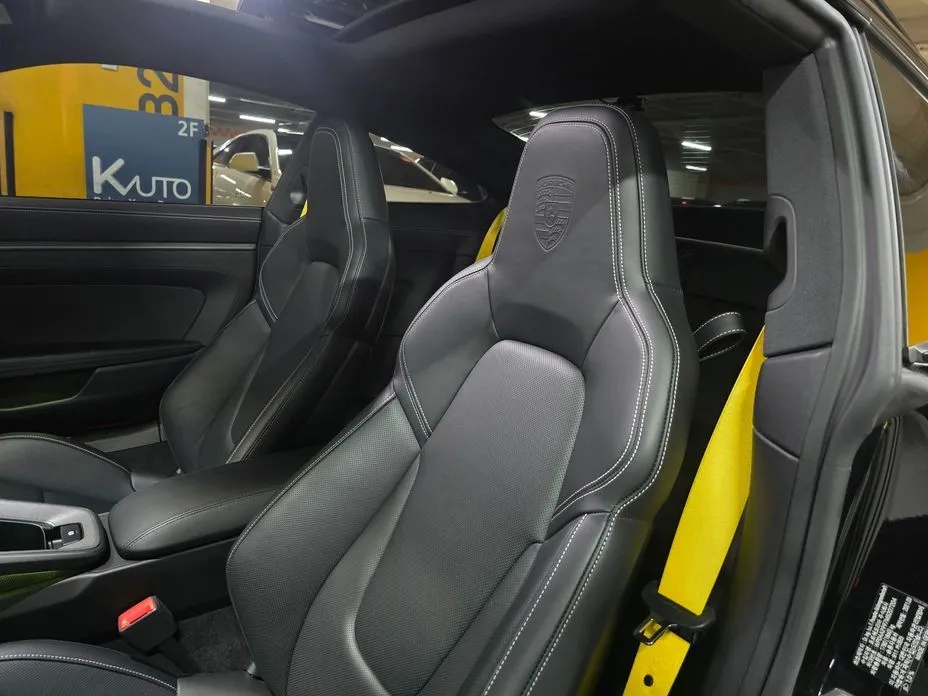 Porsche 911 2021 из KR, фото 8