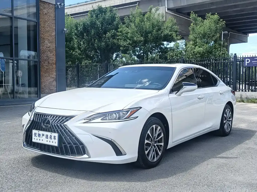 Lexus ES 2022 из CN, фото 1