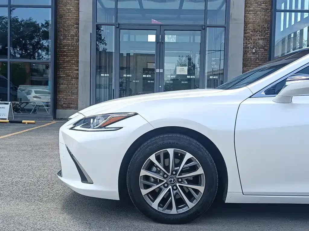 Lexus ES 2022 из CN, фото 9