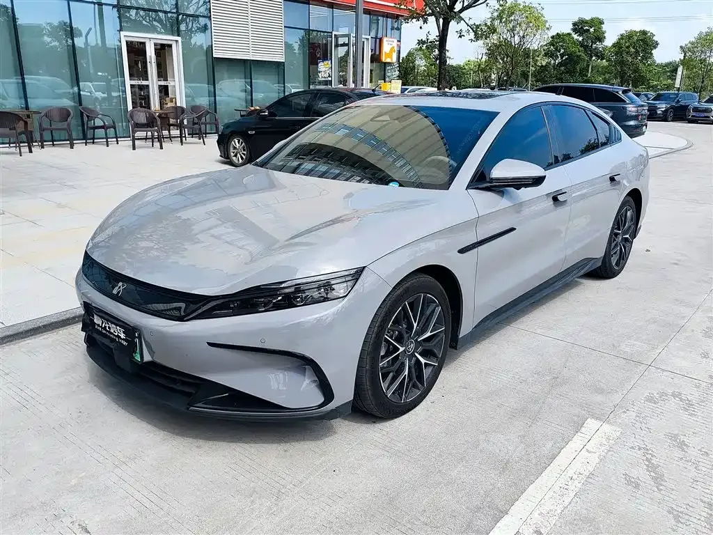 BYD Han — фото 1