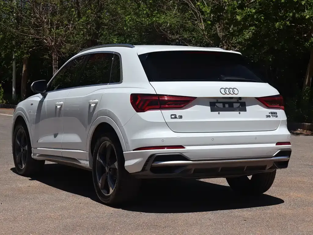 Audi Q3 — фото 8