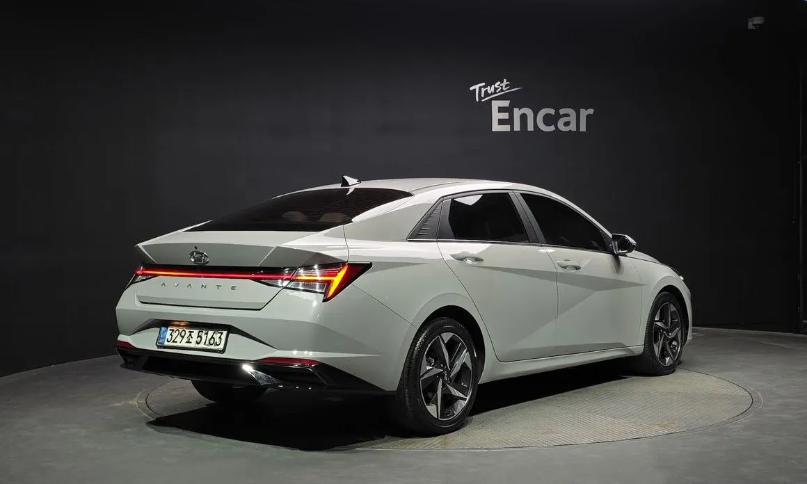 Hyundai AVANTE — фото 3