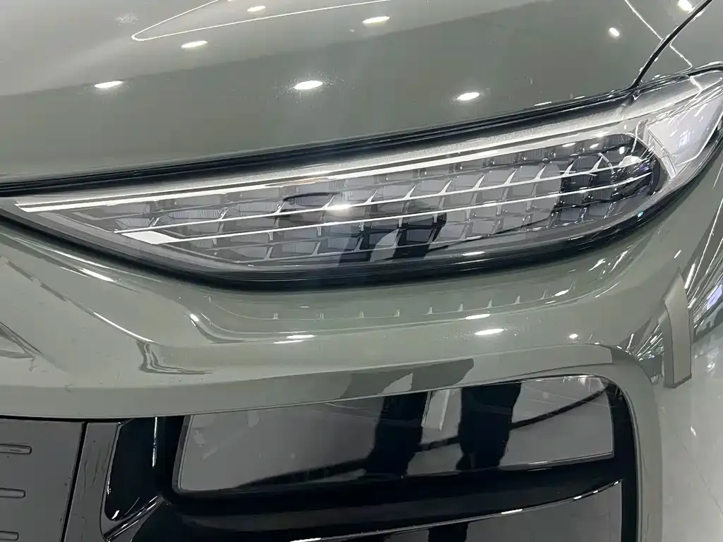 Audi Q6L e-tron 2025 из CN, фото 2