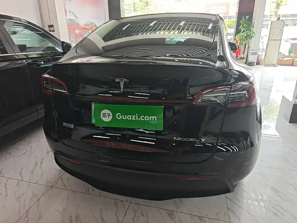 Tesla Model Y — фото 7