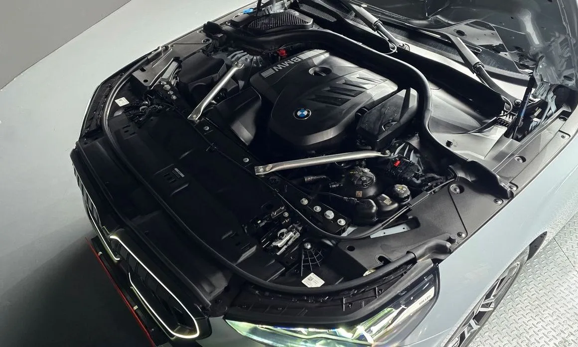 BMW 5-Series 2025 из KR, фото 10