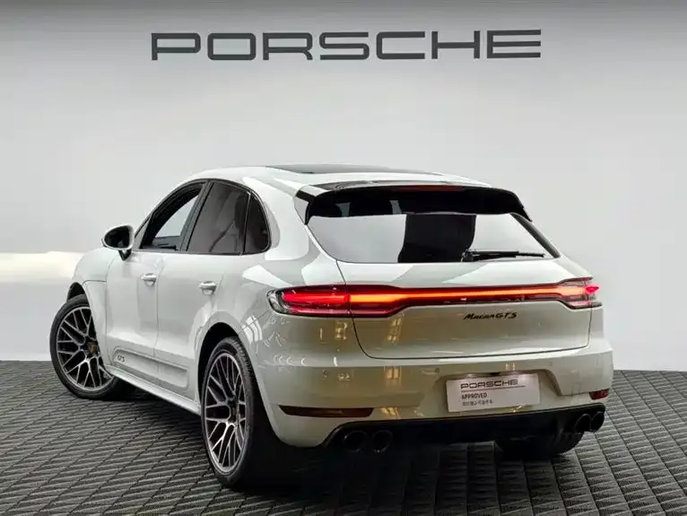 Porsche Macan — фото 9