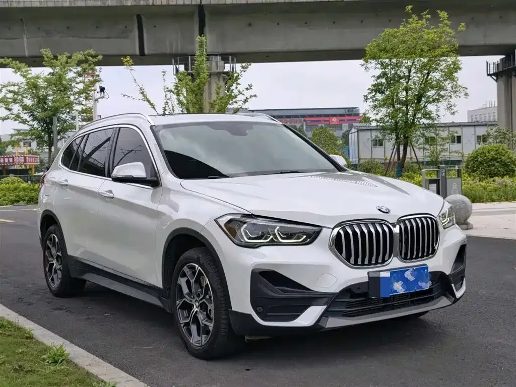 BMW X1 — фото 5