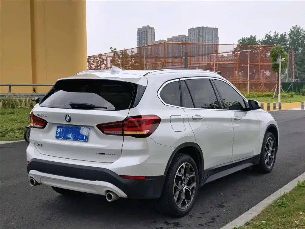 BMW X1 — фото 4
