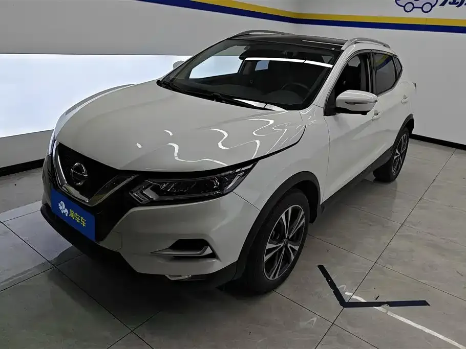 Nissan Qashqai — фото 1