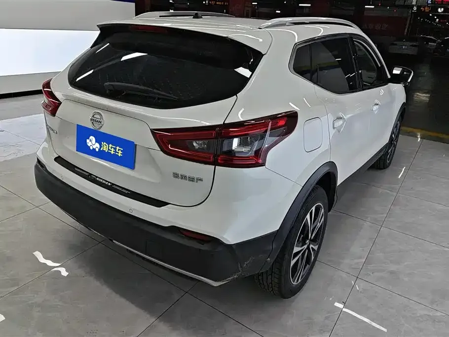 Nissan Qashqai — фото 10