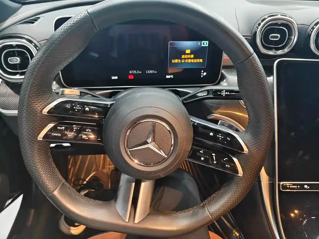 Mercedes-Benz C-Class — фото 10
