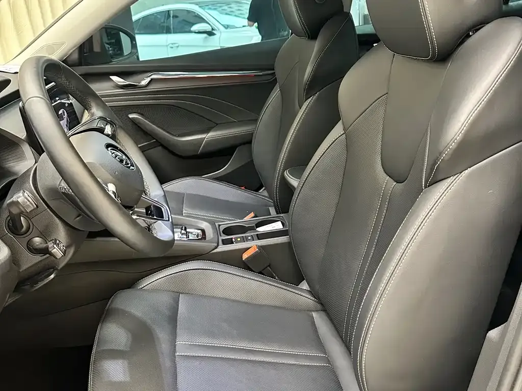 Skoda Octavia — фото 7