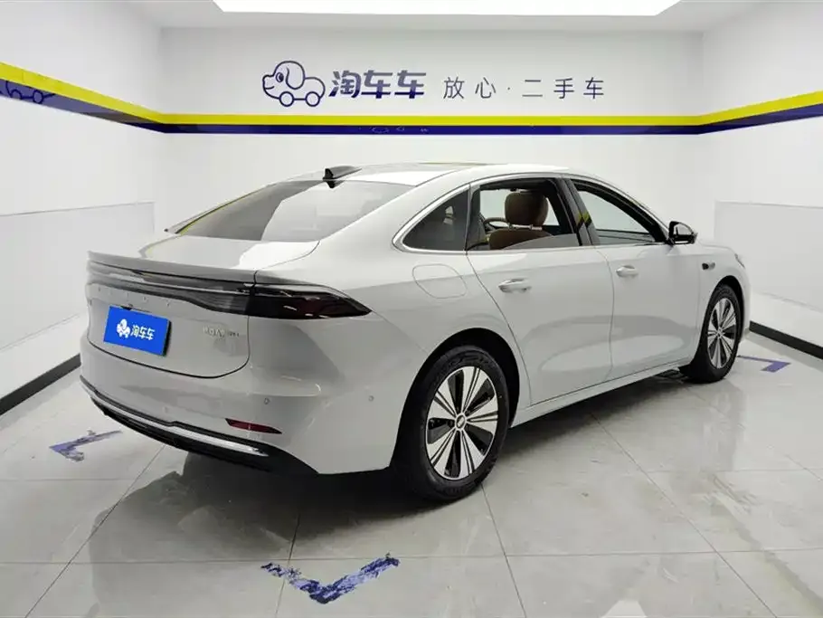 Geely 银河A7 EM — фото 2