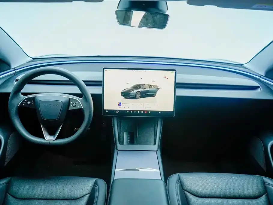 Tesla Model 3 — фото 5
