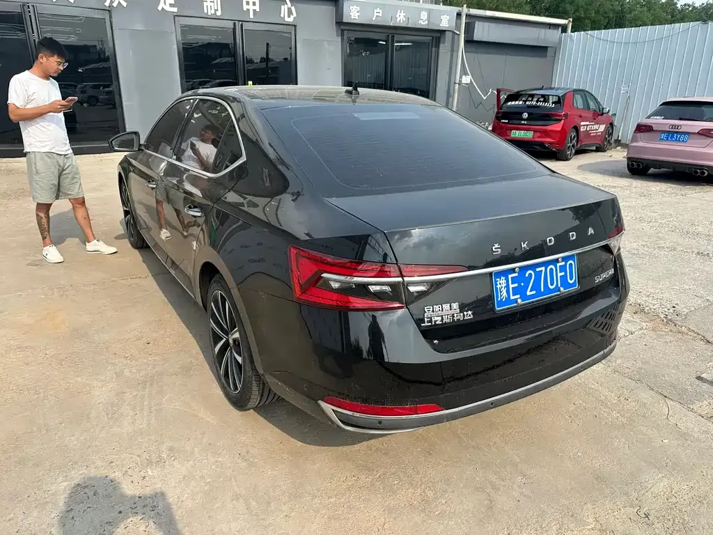 Skoda Superb 2024 из CN, фото 4