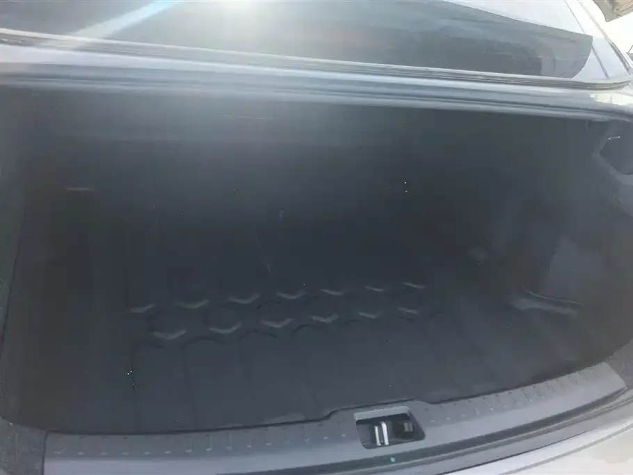 Volvo S60 — фото 10