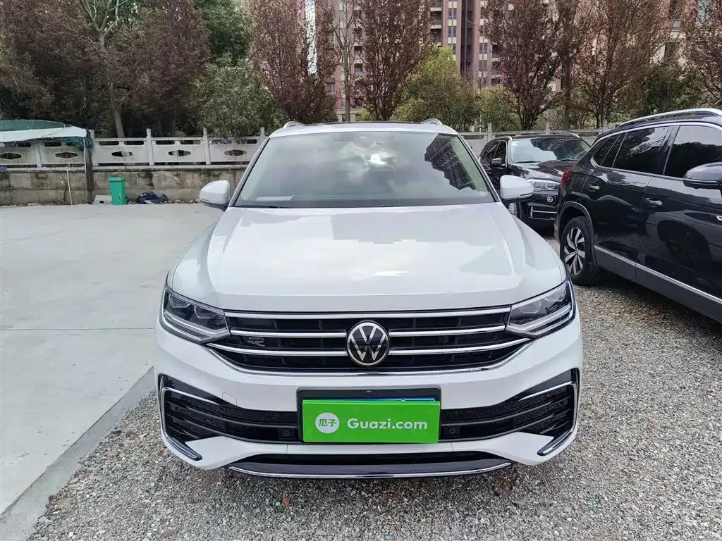 Volkswagen Tiguan L — фото 4