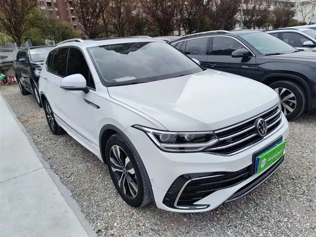 Volkswagen Tiguan L — фото 3