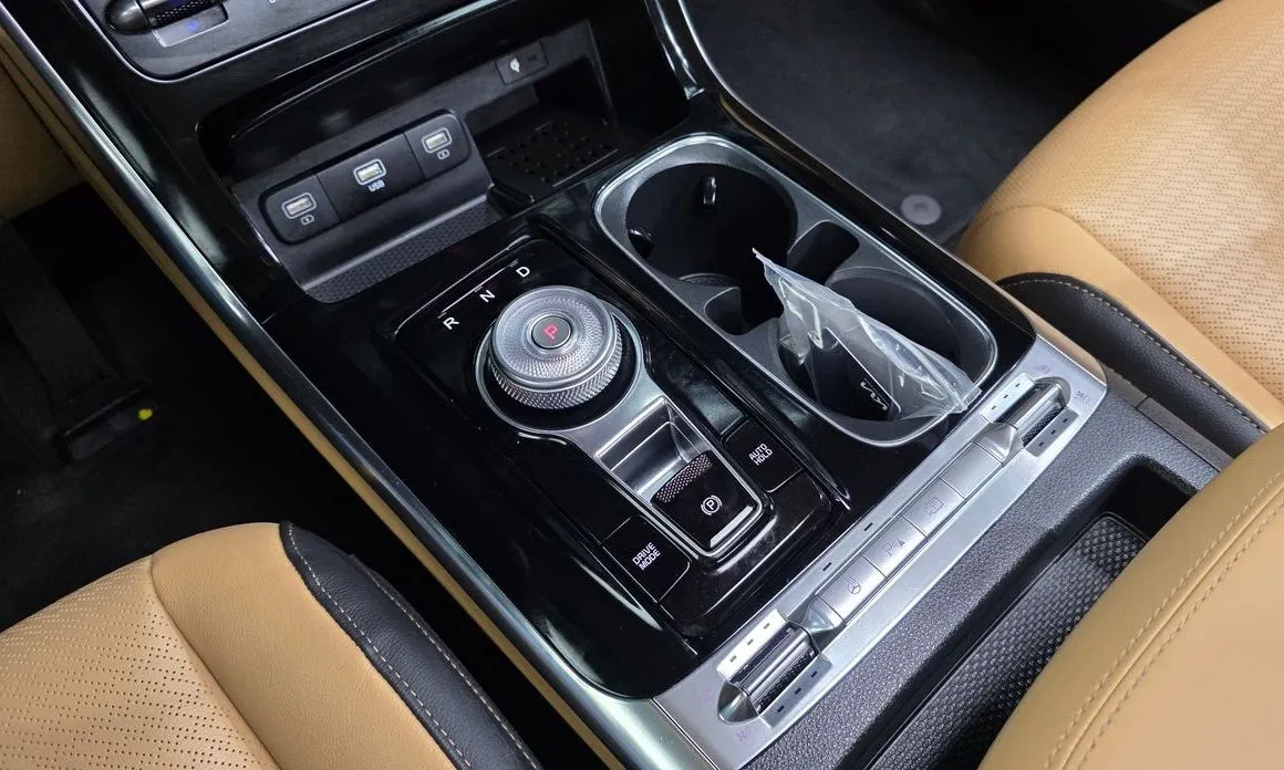 Kia Carnival 2023 из KR, фото 4