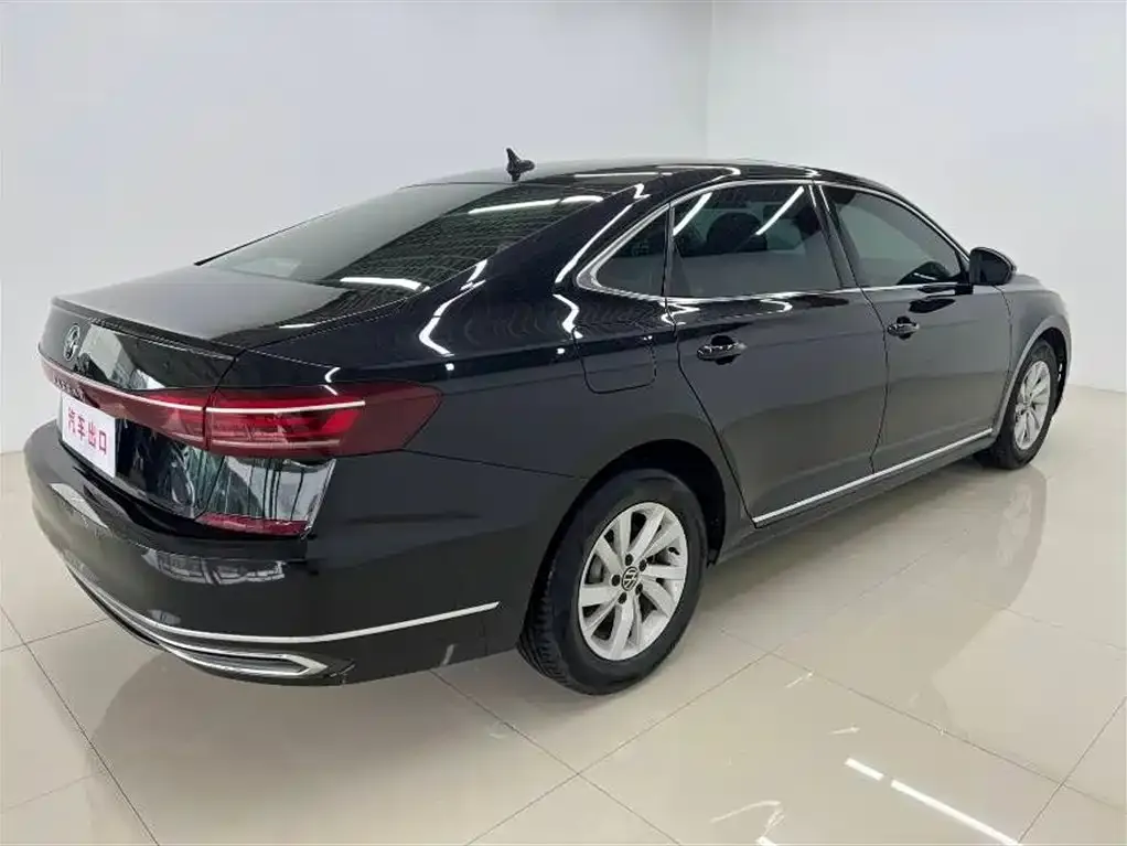 Volkswagen Passat — фото 5