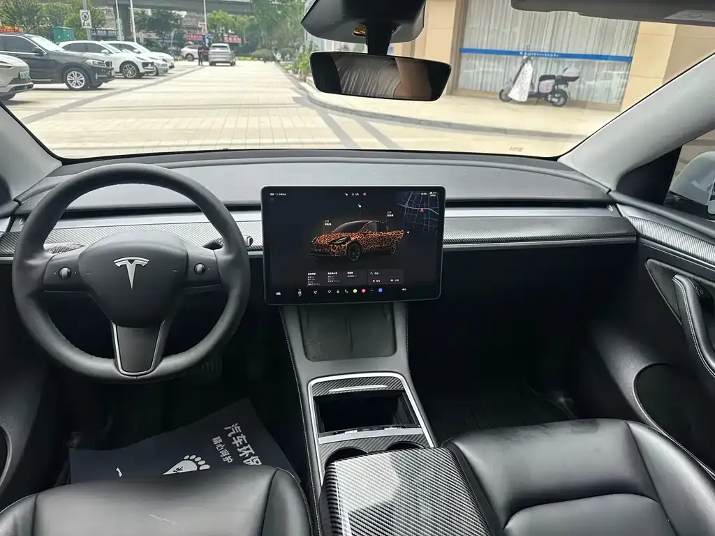 Tesla Model Y — фото 6