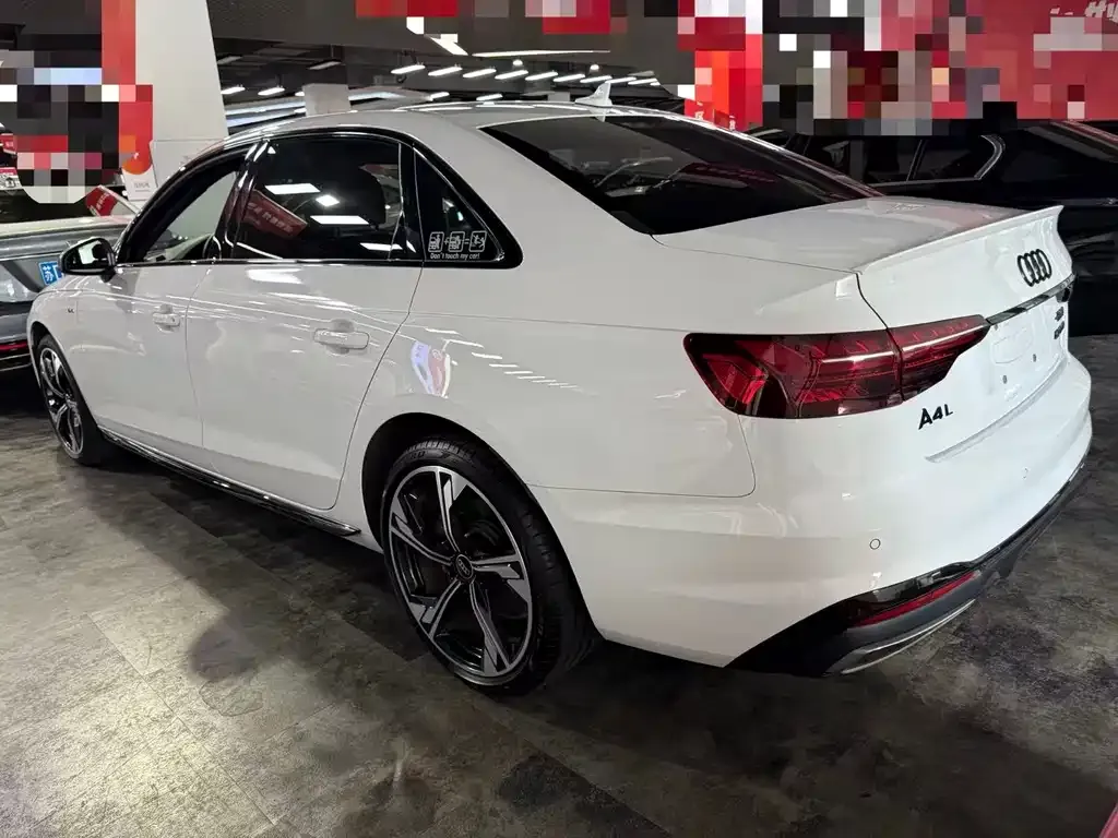 Audi A4L 2024 из CN, фото 4