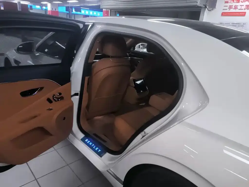 Bentley Flying Spur 2021 из CN, фото 2