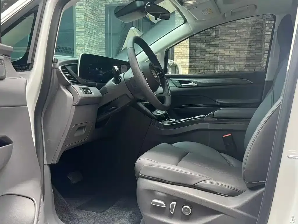 Buick GL8 Hybrid 2025 из CN, фото 2