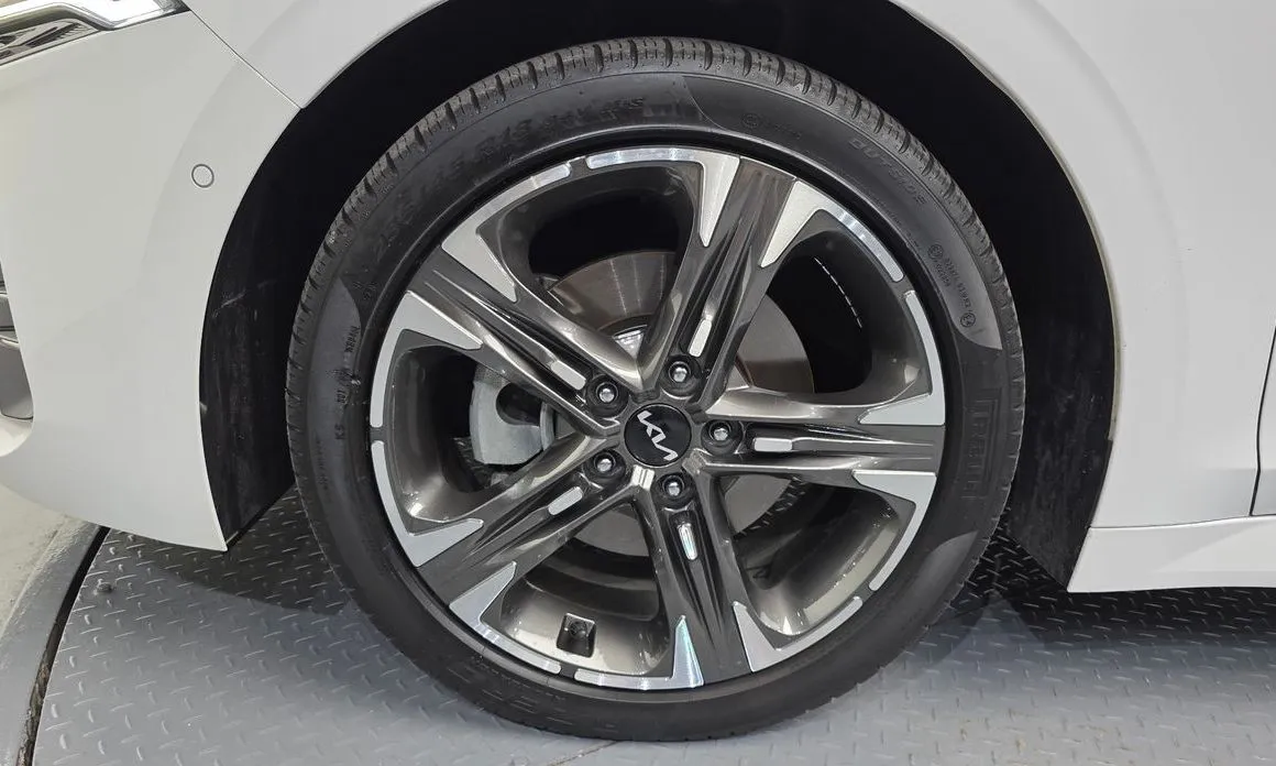 Kia K5 2023 из KR, фото 3