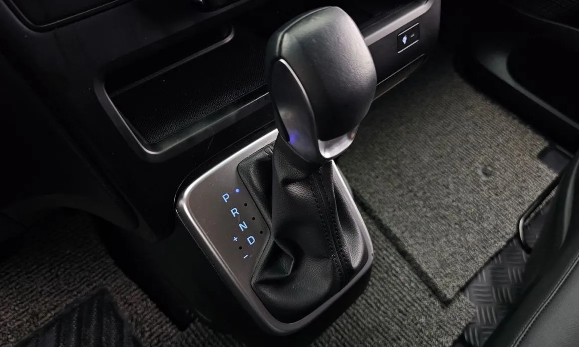Hyundai Staria 2025 из KR, фото 5