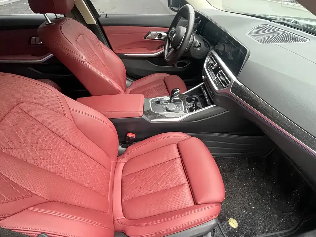 BMW 3 Series 2021 из CN, фото 8