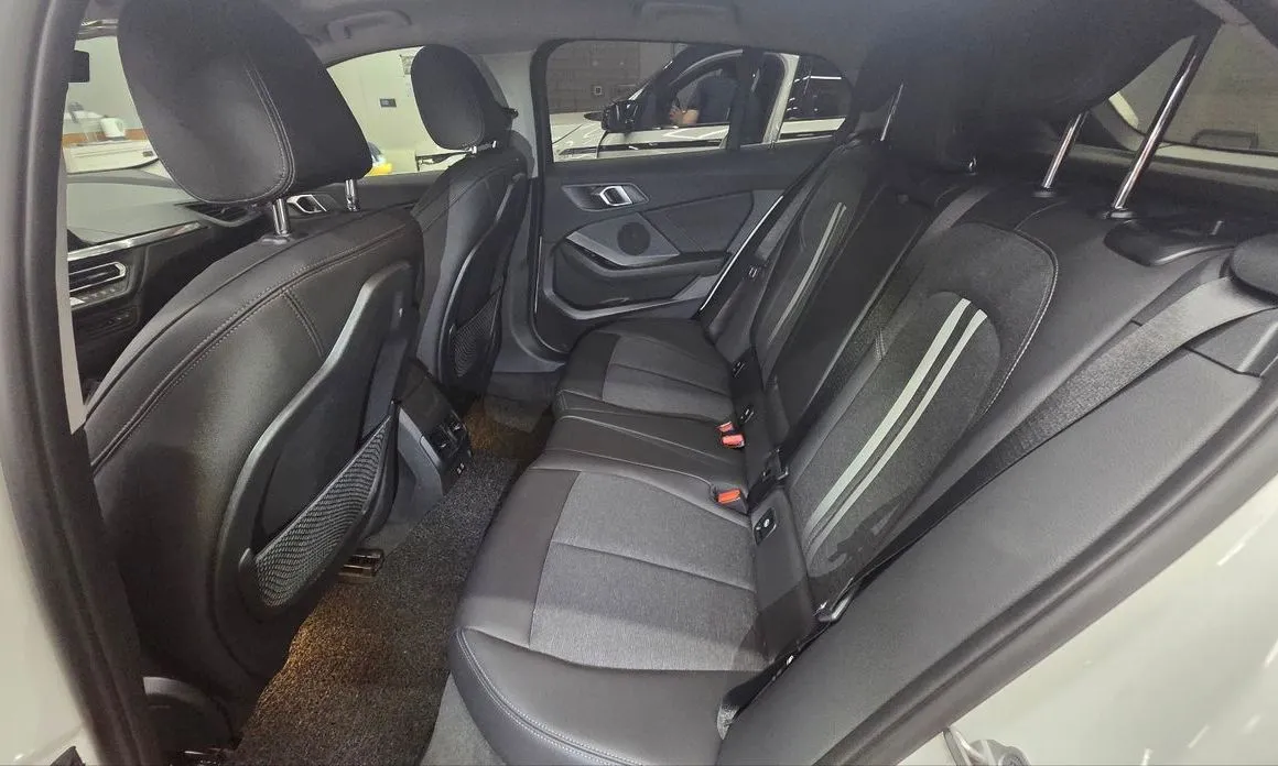 BMW 1-Series 2023 из KR, фото 2