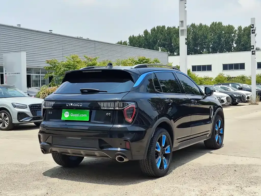 Lynk & Co 01 — фото 9