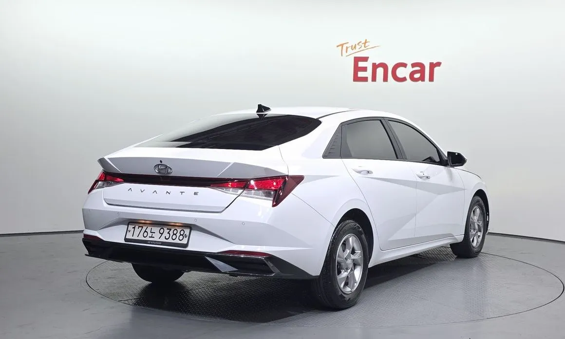 Hyundai AVANTE — фото 2