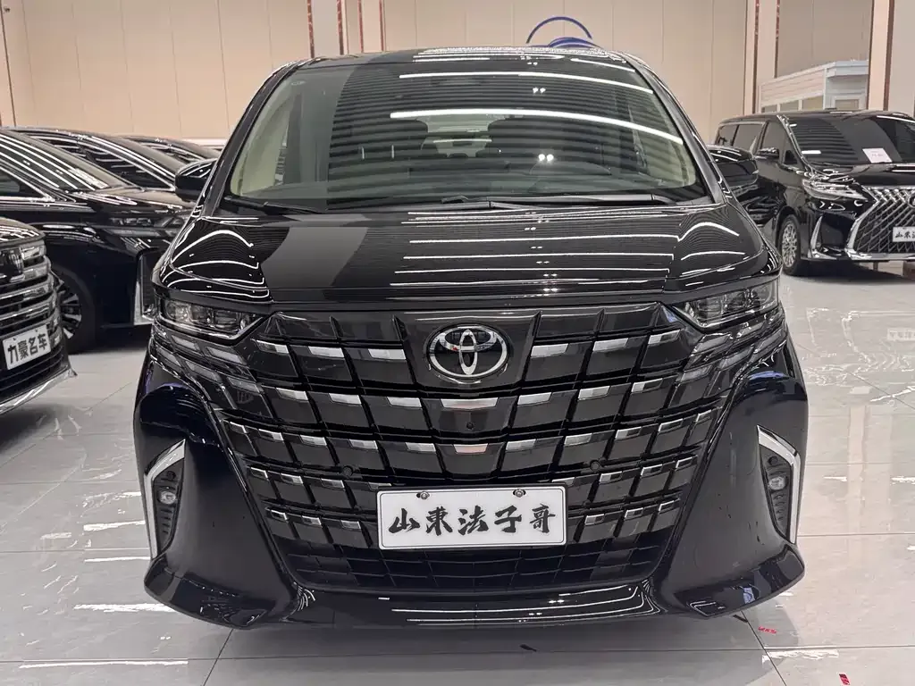 Toyota Alphard — фото 5