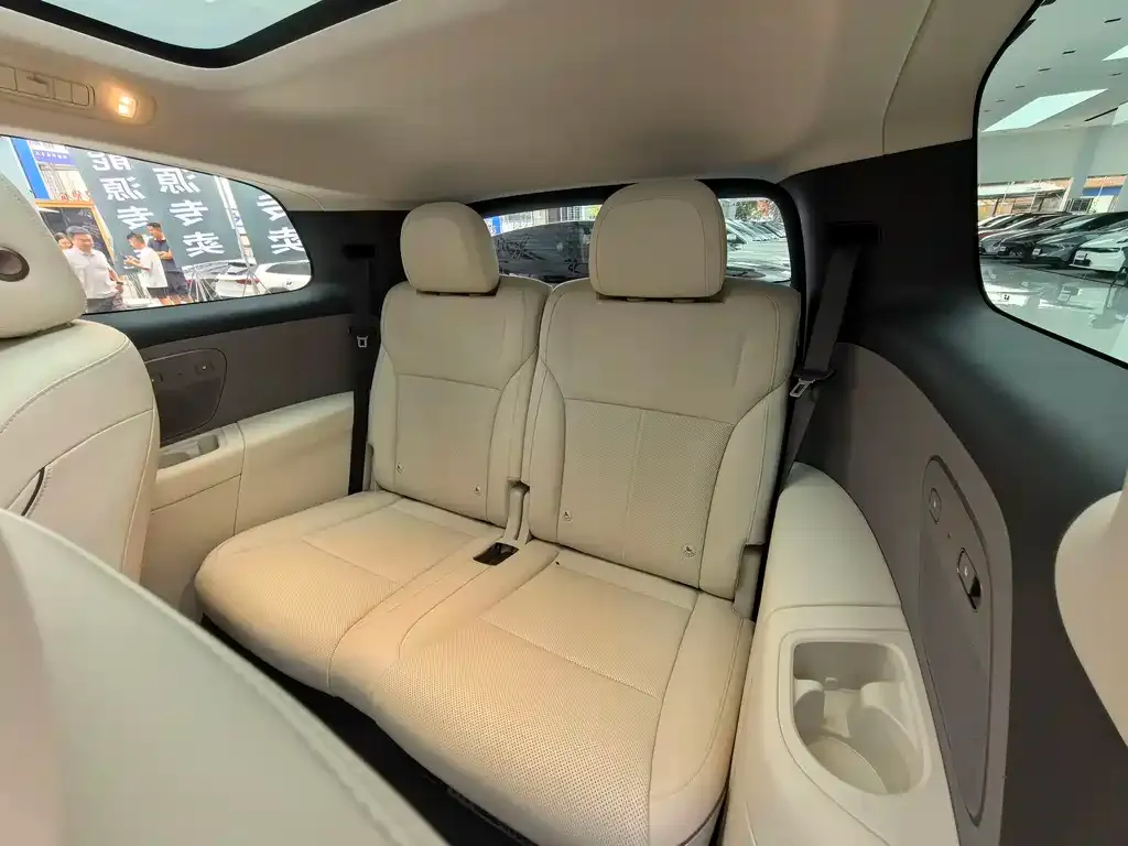 Li Auto i8 2025 из CN, фото 4
