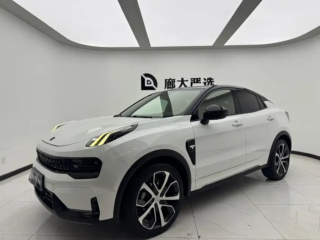 Lynk & Co 05