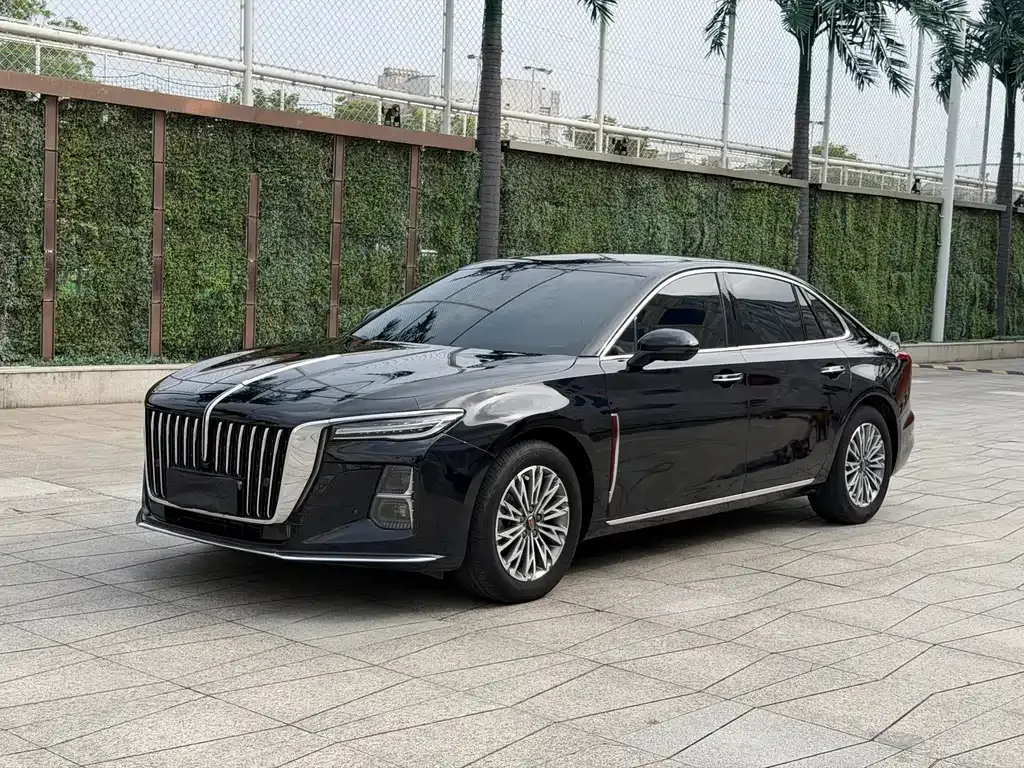 Hongqi H5 — фото 1