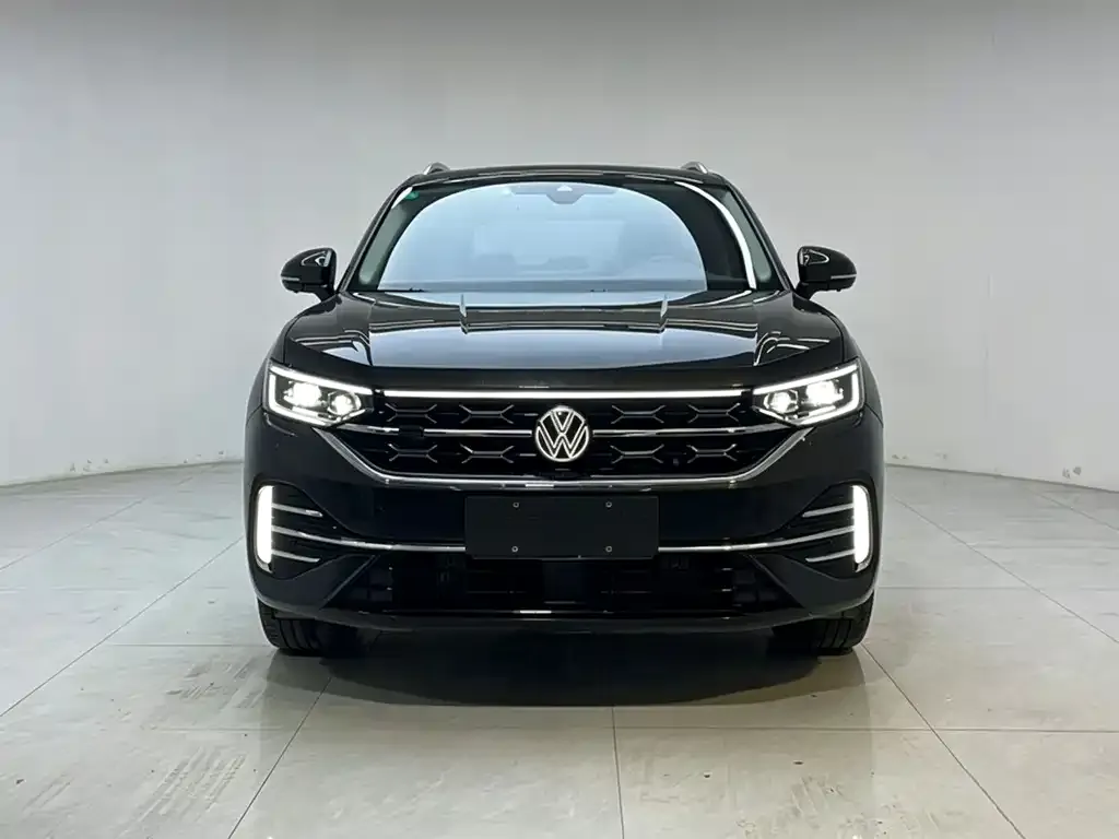 Volkswagen Tayron — фото 1