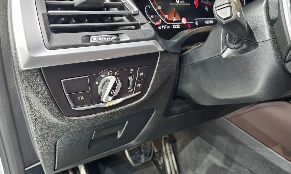 BMW X4 2022 из KR, фото 5