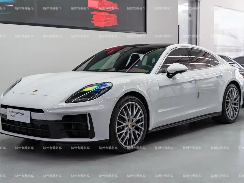 Porsche Panamera — фото 1