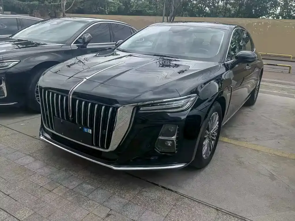 Hongqi H5 — фото 1