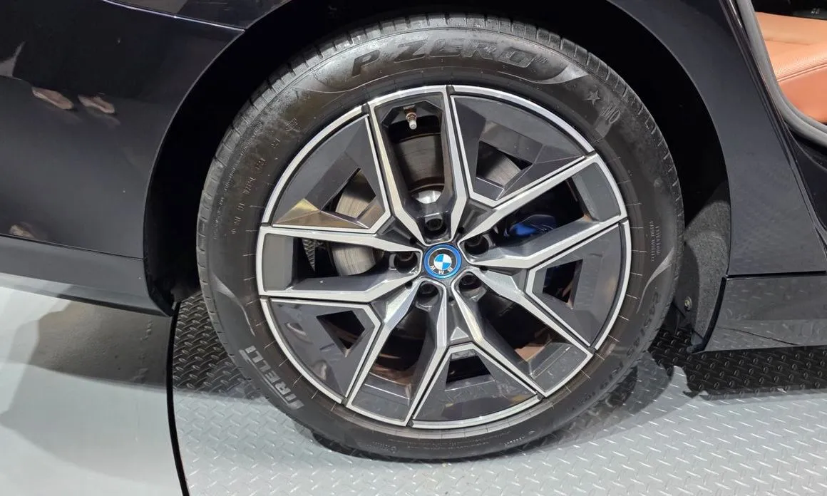 BMW i5 2024 из KR, фото 9