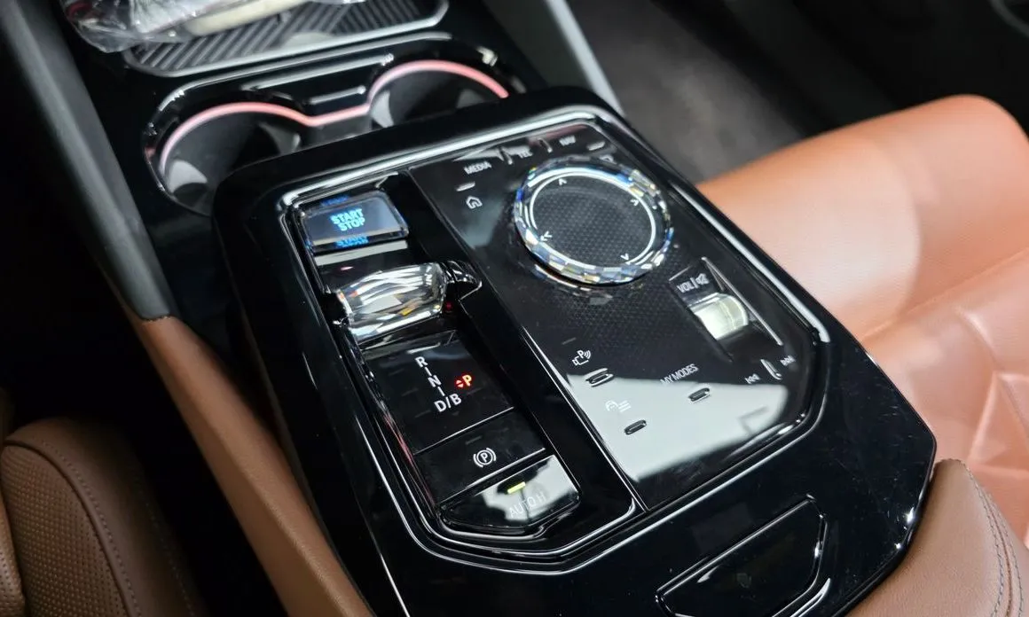 BMW i5 2024 из KR, фото 8