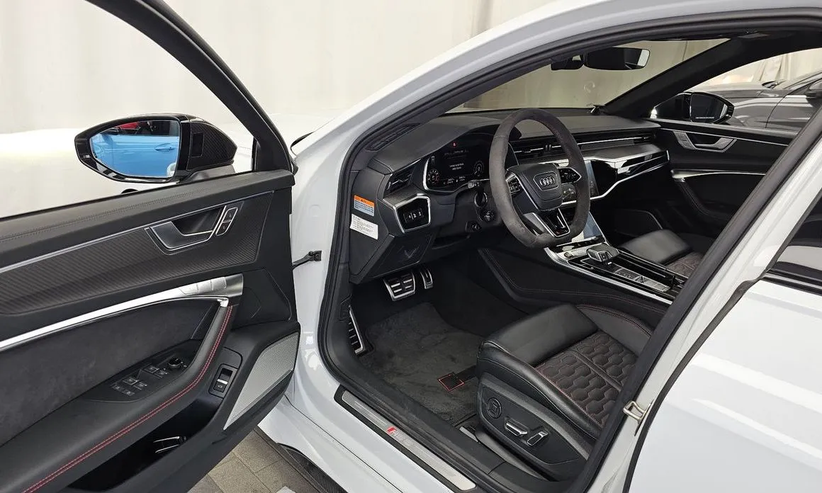 Audi RS6 2023 из KR, фото 10