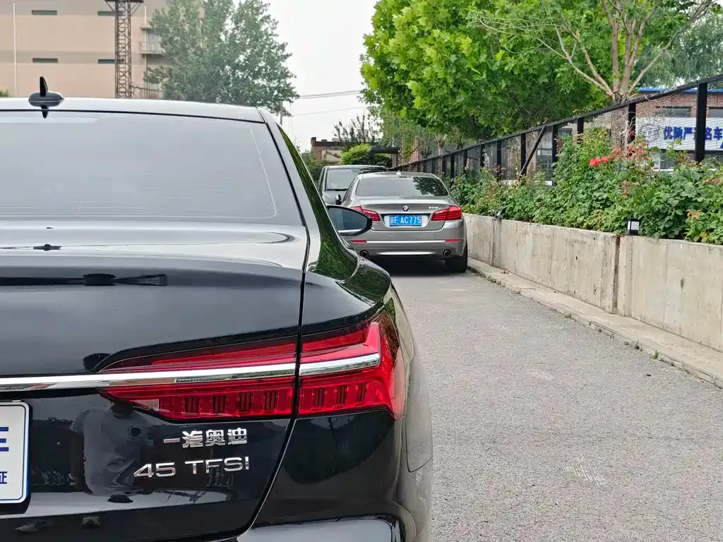 Audi A6L — фото 4