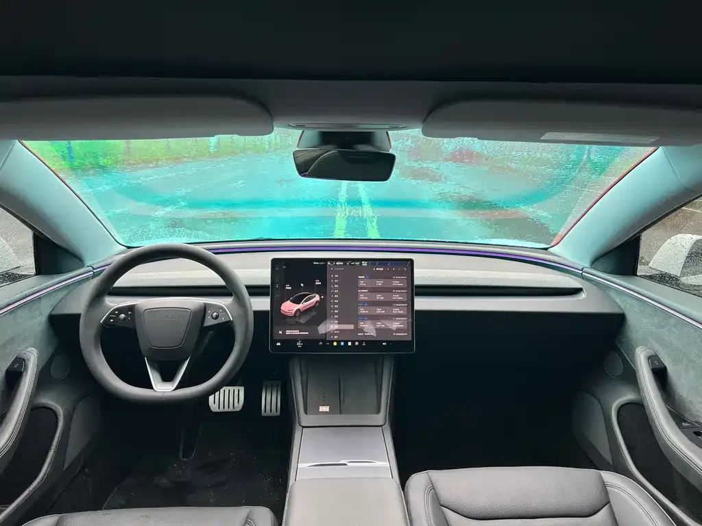 Tesla Model 3 — фото 3