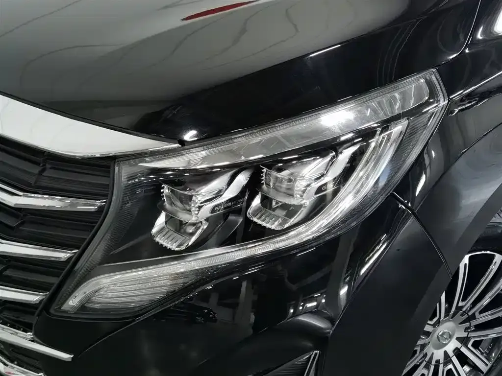 GAC Motor Trumpchi M8 — фото 10