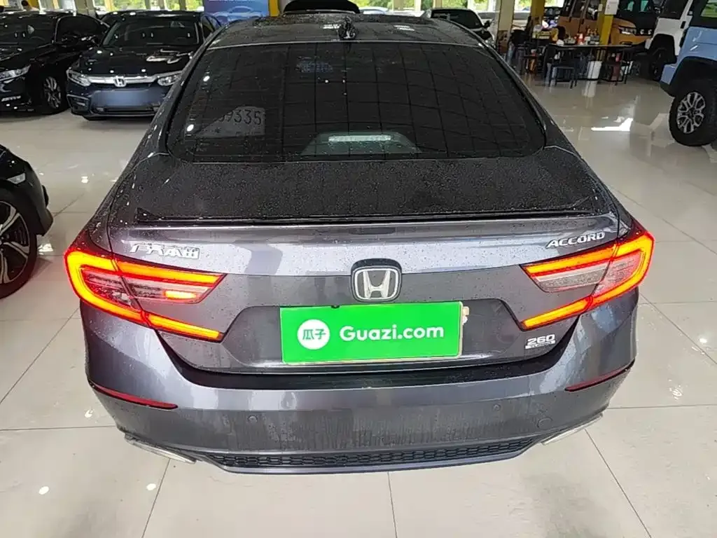 Honda Accord — фото 8